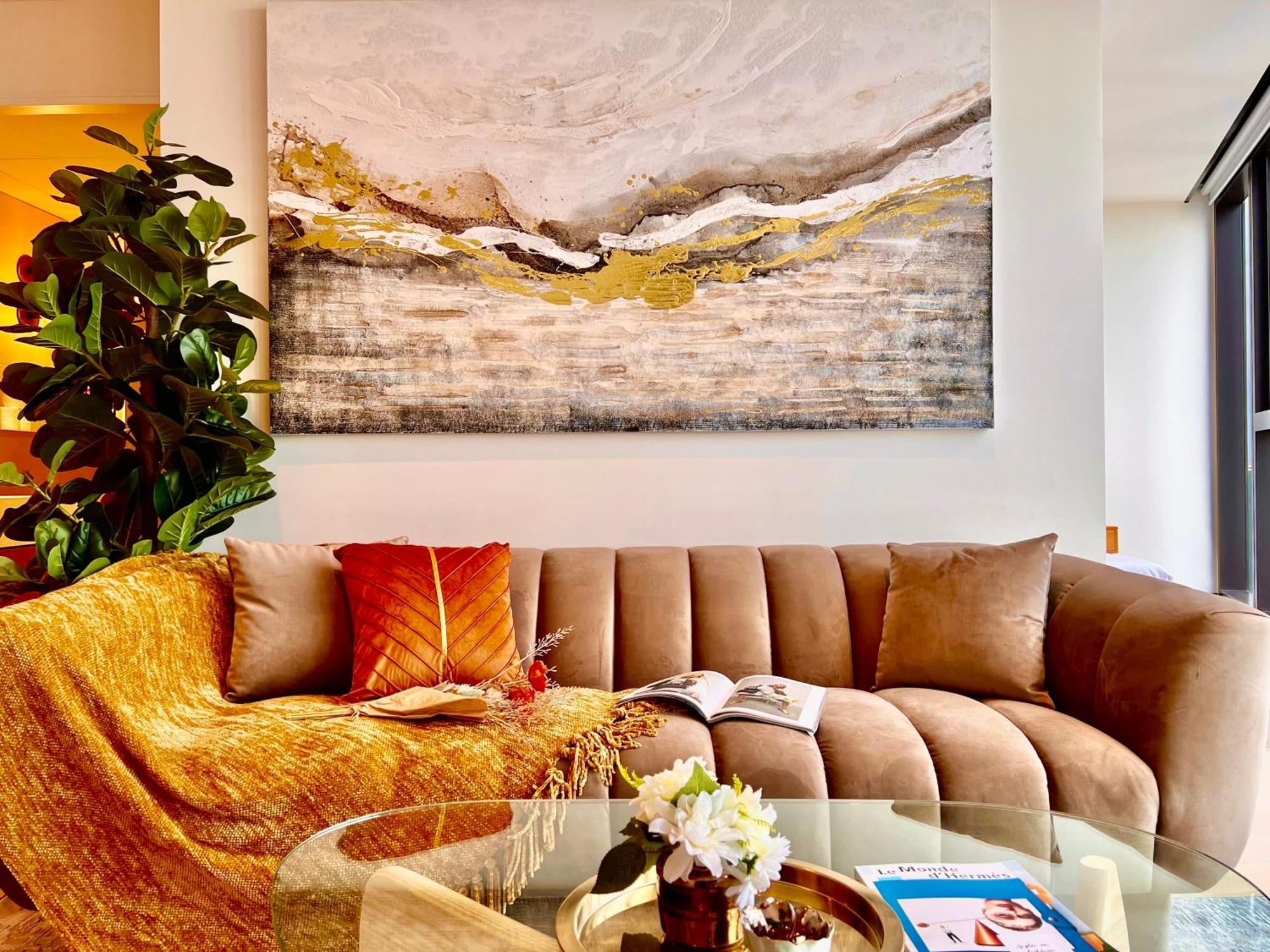 High Rise Top View 2Bed2Bath — Photos 2