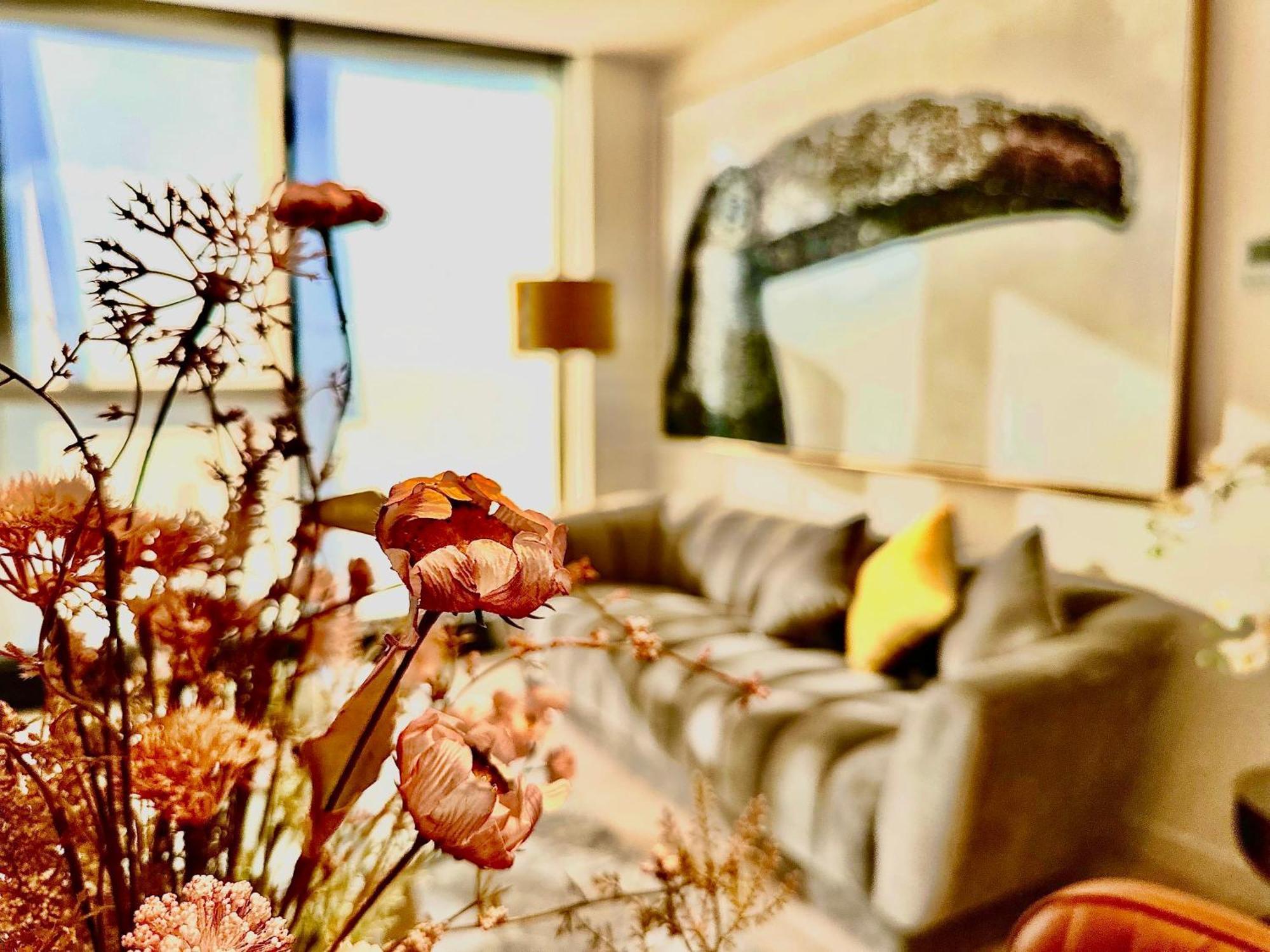 High Rise Top View 2Bed2Bath — Photos 1